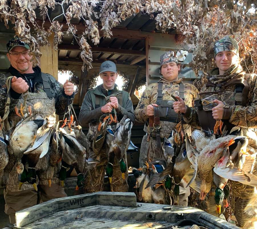 Guided & Self Guided Southeast Missouri Waterfowl Hunts in the Mississippi Flyway Guided & Self Guided Southeast Missouri Waterfowl Hunts in the Mississippi Flyway